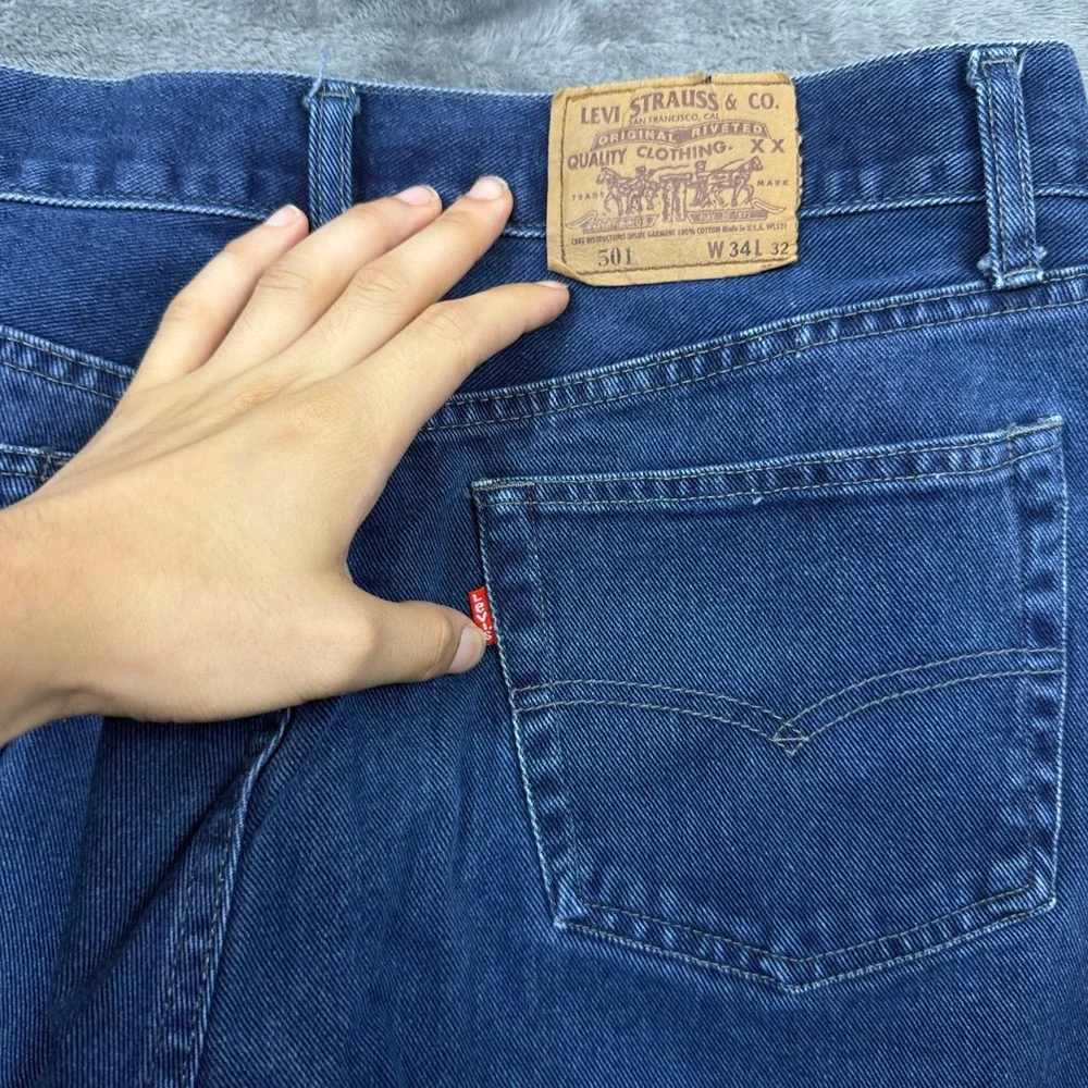Levi's 501 Jeans Mens 34x32 Blue Original Fit Button Fly Straight Leg Denim